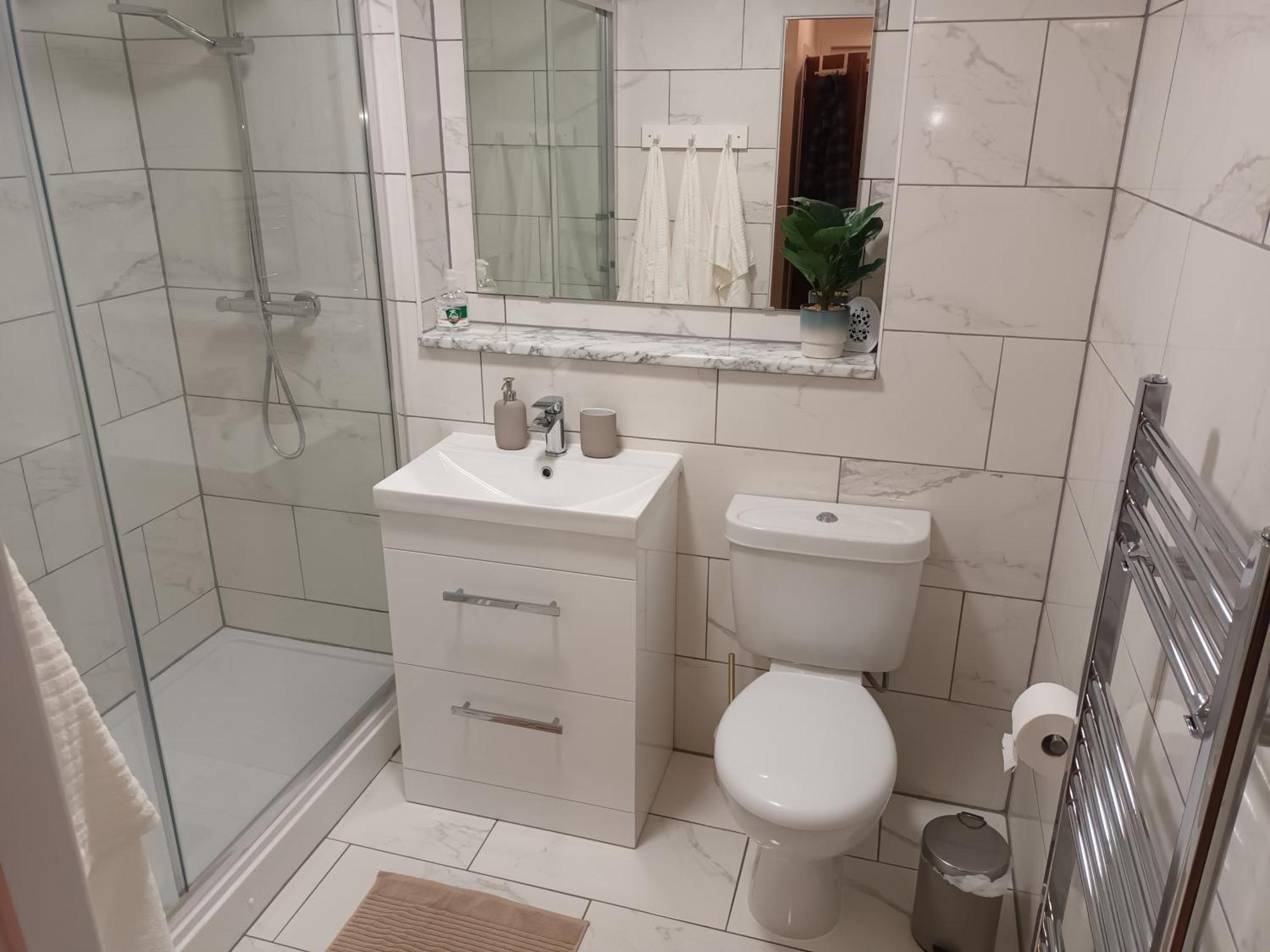 Spacious Elegant 2-Br Apartment In Aberdeen City Centre Exterior foto