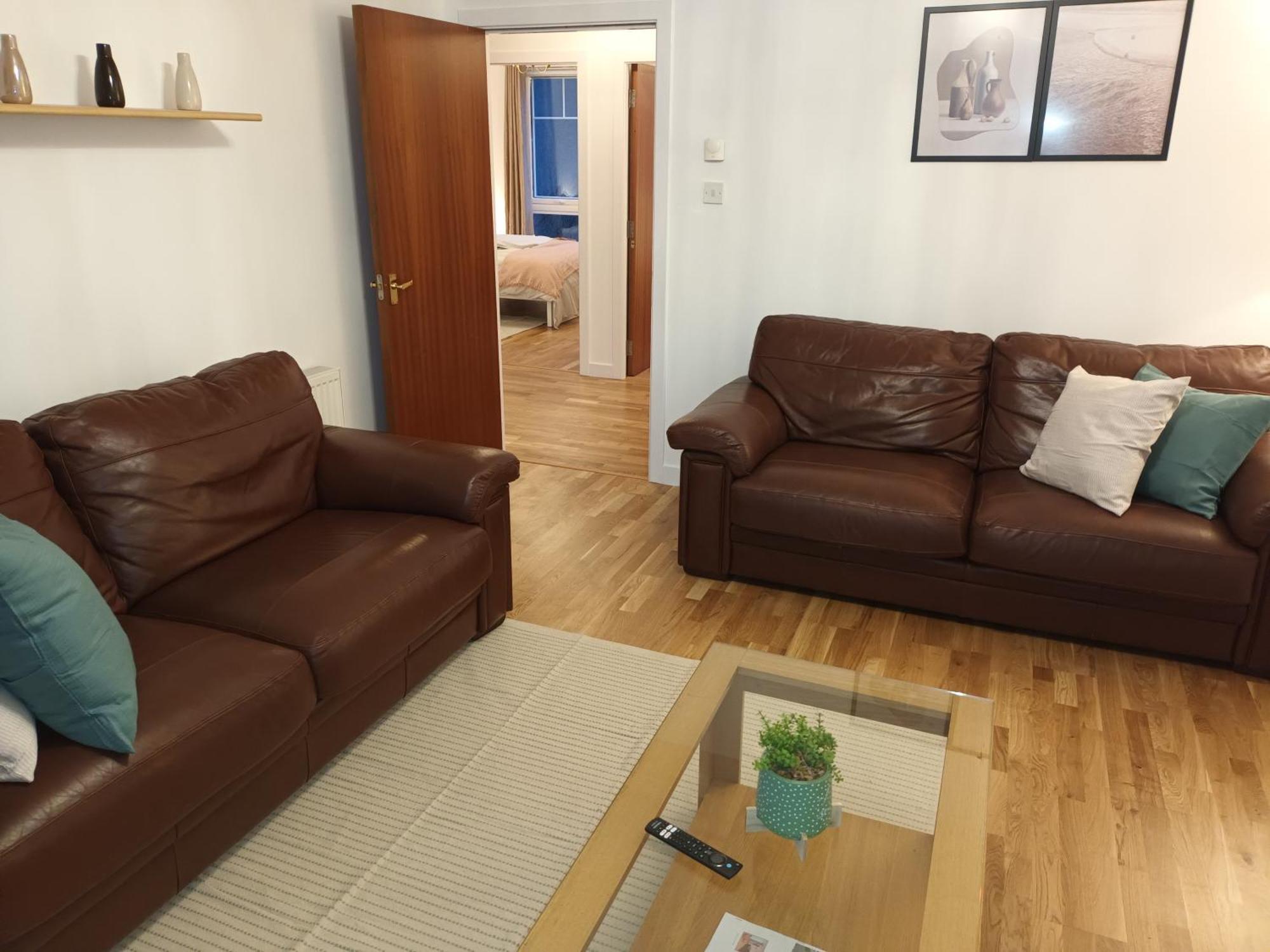 Spacious Elegant 2-Br Apartment In Aberdeen City Centre Exterior foto